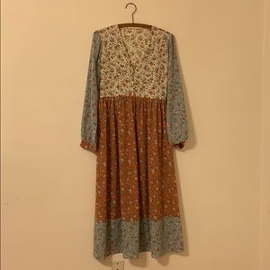 NWOT Floral Maxi Dress. SO beautiful 🤍